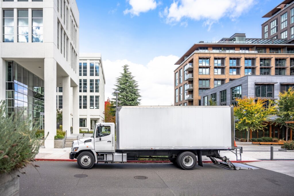 how much does box truck insurance cost